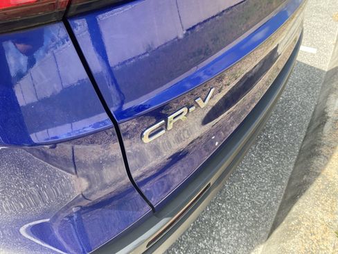 Used 2023 Honda CR-V EX image 12