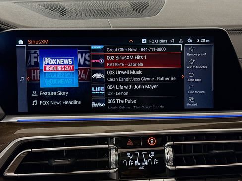 Used 2022 BMW X5 xDrive40i w/ M Sport Package image 15