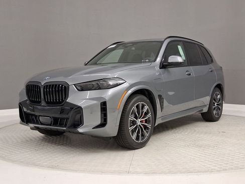 New 2026 BMW X5 xDrive50e w/ M Sport Package AWD/4WD image 31