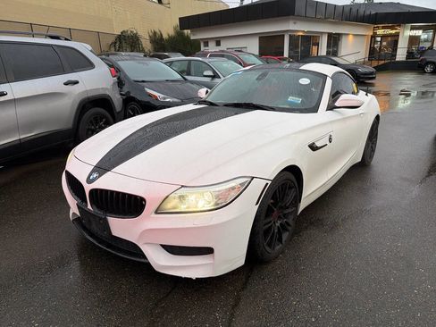 Used 2015 BMW Z4 sDrive28i image 1