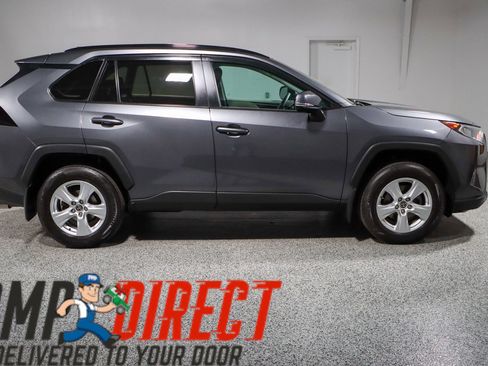 Used 2021 Toyota RAV4 XLE w/ Convenience Package AWD/4WD image 6