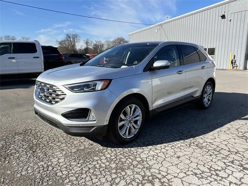 Used 2019 Ford Edge Titanium w/ Equipment Group 301A image 7