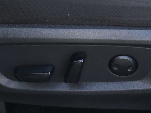 Used 2022 Nissan Pathfinder SV FWD image 19