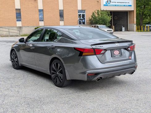 Used 2022 Nissan Altima 2.5 SR w/ Midnight Edition Package FWD image 7