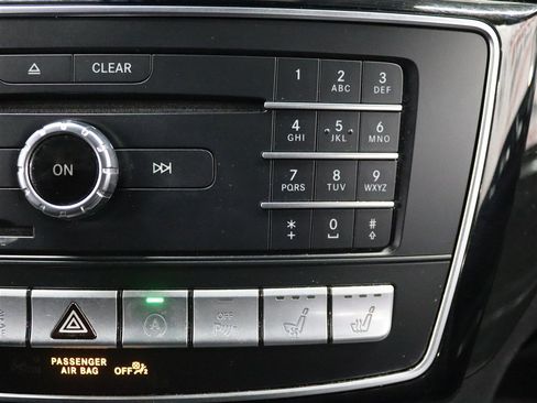 Used 2017 Mercedes-Benz GLS 550 4MATIC image 30