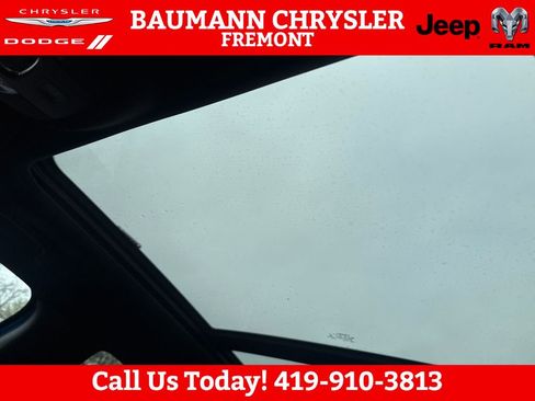 Used 2022 Jeep Compass Latitude w/ Sun and Sound Group AWD/4WD image 21