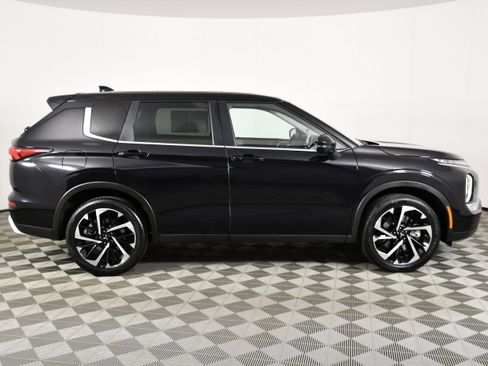 Used 2023 Mitsubishi Outlander SE AWD/4WD image 5
