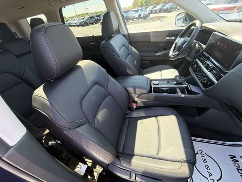 New 2026 Nissan Pathfinder SL w/ SL Premium Package (P04) AWD/4WD image 25