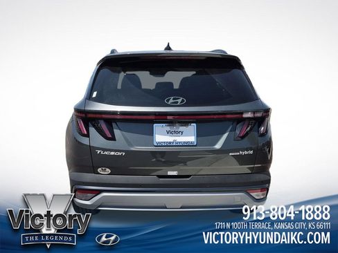 Used 2025 Hyundai Tucson Limited AWD/4WD image 4
