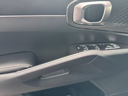 New 2026 Kia Sorento S image 10