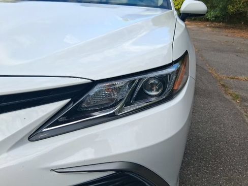 Used 2023 Toyota Camry LE FWD image 9