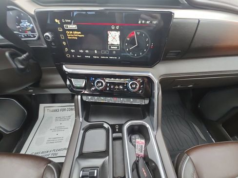 Used 2024 GMC Sierra 2500 Denali w/ Denali Reserve Package AWD/4WD image 13