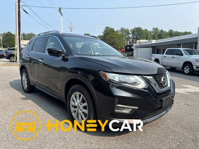 Used 2017 Nissan Rogue SV