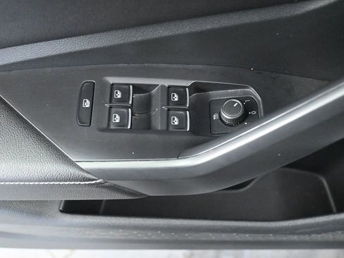 Used 2024 Volkswagen Jetta SE image 24