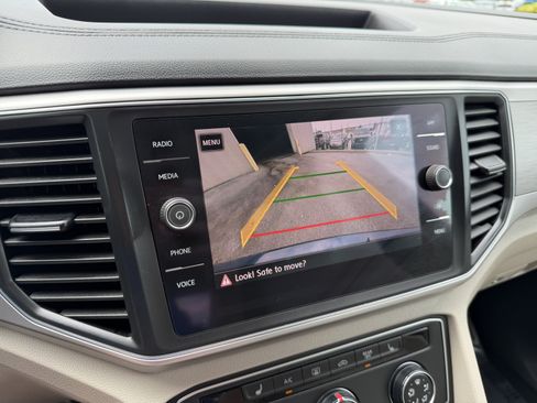 Used 2018 Volkswagen Atlas SE AWD/4WD image 19