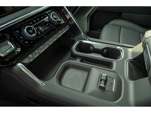 New 2026 GMC Sierra 2500 Denali w/ Denali Reserve Package AWD/4WD image 26