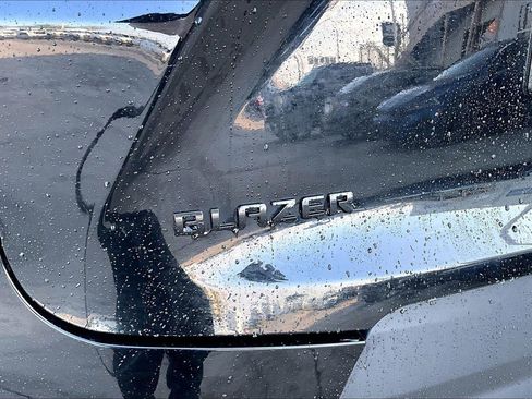 Used 2024 Chevrolet Blazer LT w/ Convenience Package FWD image 6