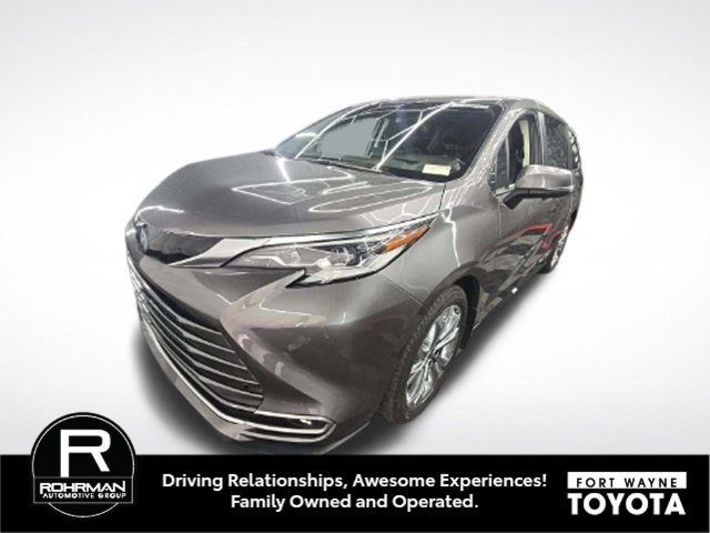 Used 2022 Toyota Sienna Platinum FWD image 6