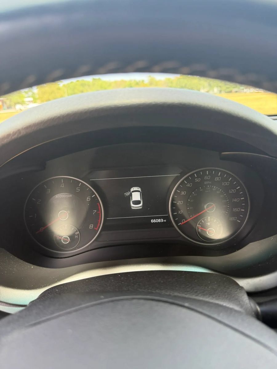 Used 2019 Kia Stinger GT1 AWD/4WD image 12