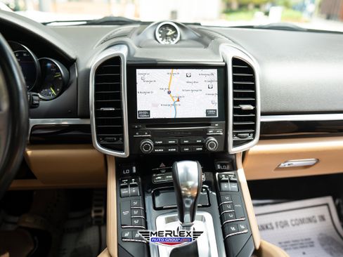 Used 2017 Porsche Cayenne S Platinum w/ Premium Package Plus (Pjy) image 32