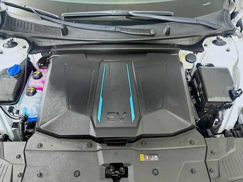 Used 2024 Hyundai Ioniq 5 SEL RWD image 33