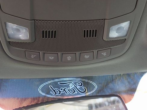 Used 2018 Ford F550 2WD Regular Cab Super Duty image 26