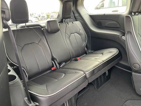 New 2026 Chrysler Pacifica Limited w/ Uconnect Theater Family Group FWD image 14