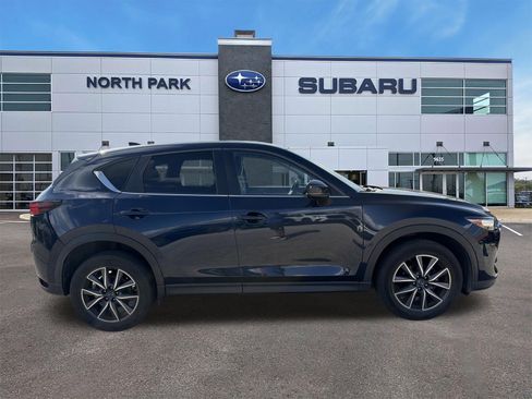 Used 2018 MAZDA CX-5 Touring FWD image 2