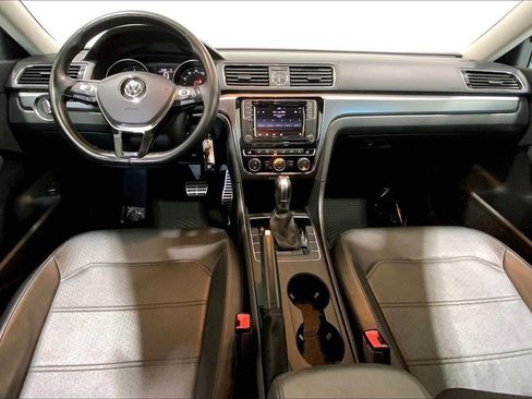 Used 2017 Volkswagen Passat 1.8T R-Line image 15