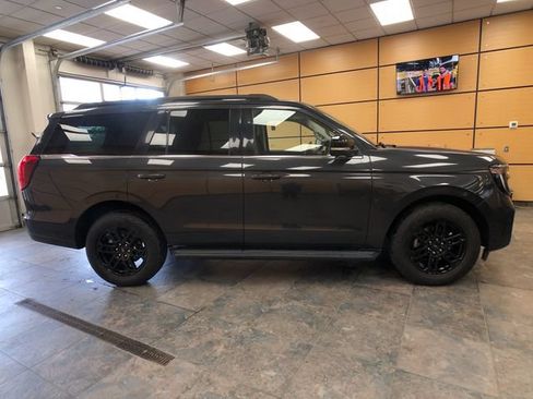 Used 2025 Ford Expedition Active AWD/4WD image 8
