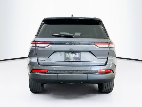 Used 2023 Jeep Grand Cherokee Altitude image 7