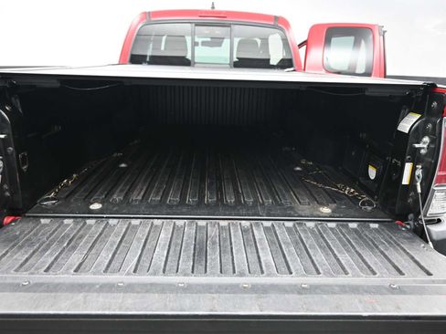 Used 2020 Toyota Tacoma TRD Off-Road image 13