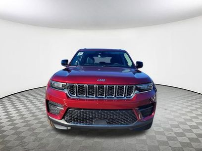 Used 2023 Jeep Grand Cherokee Laredo w/ Luxury Tech Group I