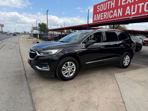 Used 2018 Buick Enclave Essence w/ Trailering Package image 8