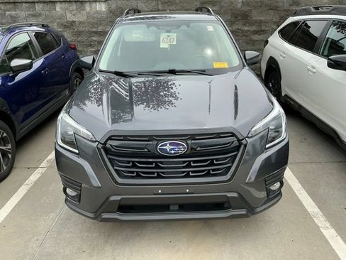 Certified 2023 Subaru Forester Premium w/ Popular Package #1 AWD/4WD image 2
