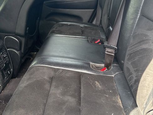 Used 2017 Jeep Grand Cherokee Altitude AWD/4WD image 8