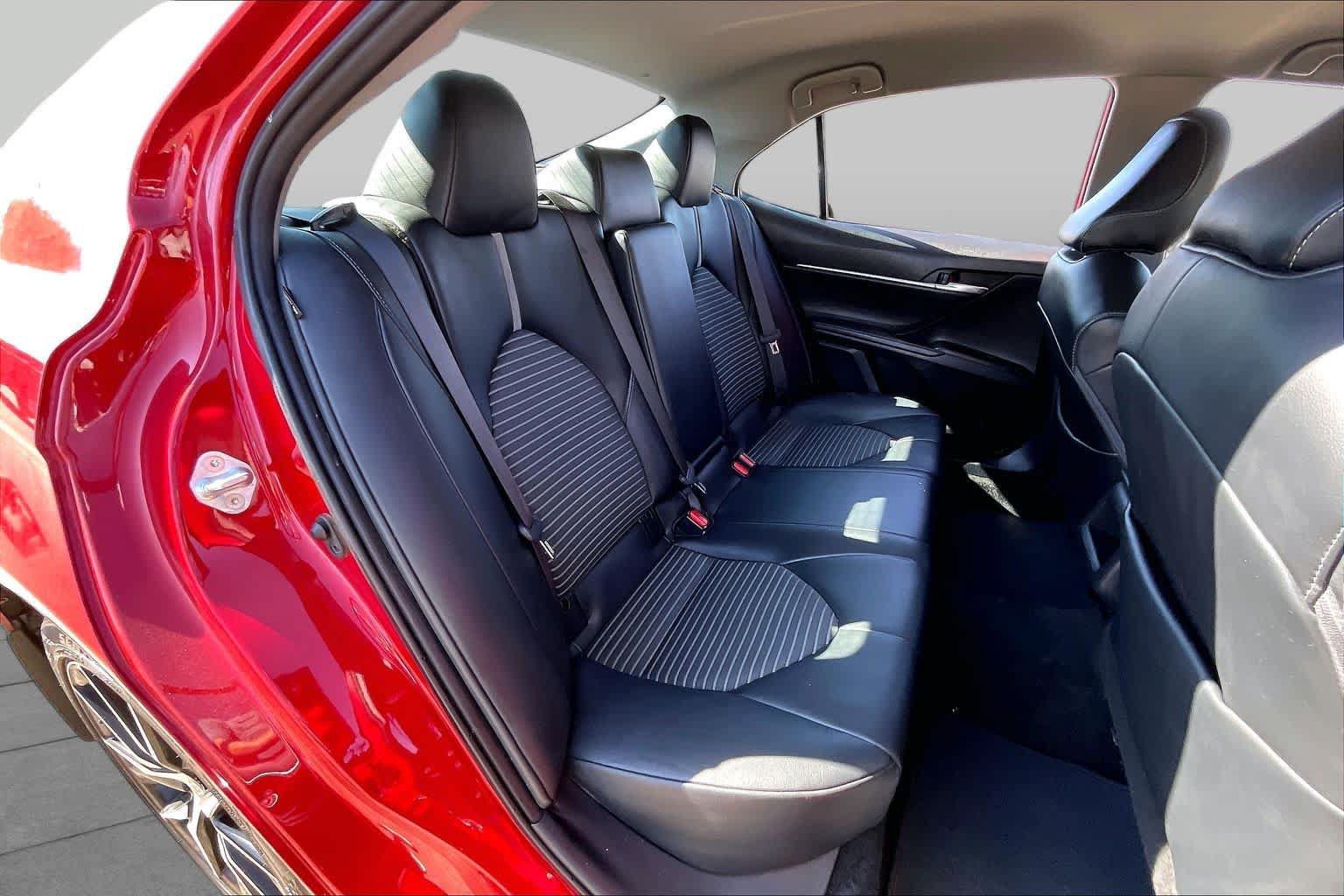Used 2023 Toyota Camry SE FWD image 18