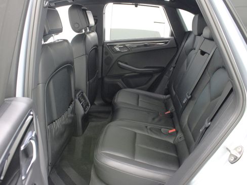 Used 2016 Porsche Macan S image 36