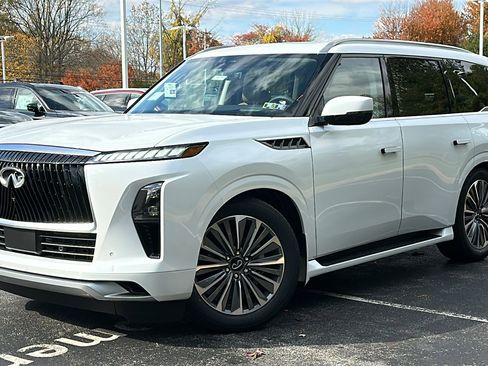 New 2026 INFINITI QX80 Luxe image 1
