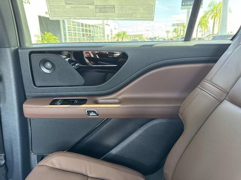 New 2026 Lincoln Aviator Reserve image 15