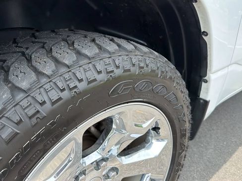 Used 2019 RAM 1500 Big Horn AWD/4WD image 16