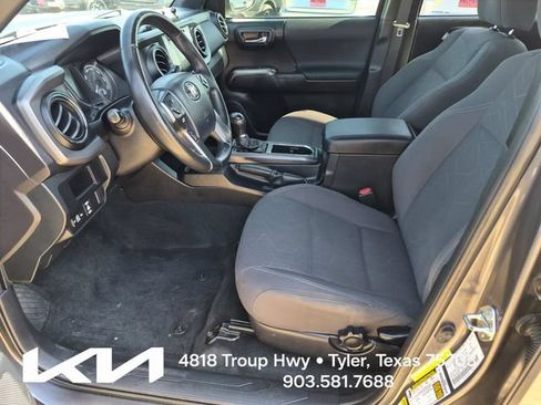 Used 2016 Toyota Tacoma TRD Off-Road w/ Towing Package AWD/4WD image 17