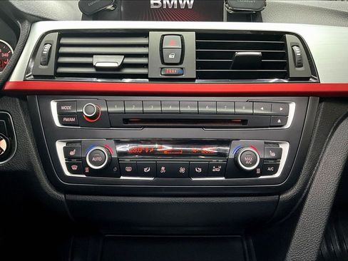 Used 2013 BMW 328i xDrive Sedan AWD/4WD image 13