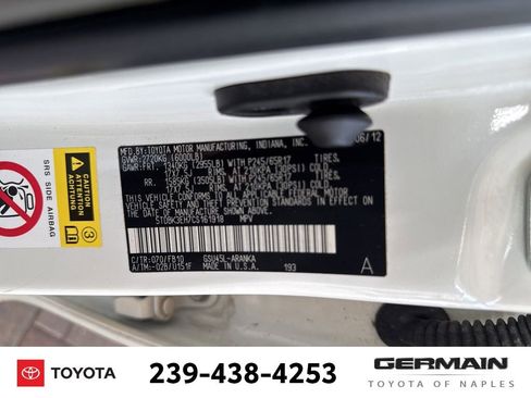 Used 2012 Toyota Highlander 4WD w/ Tow Pkg image 24