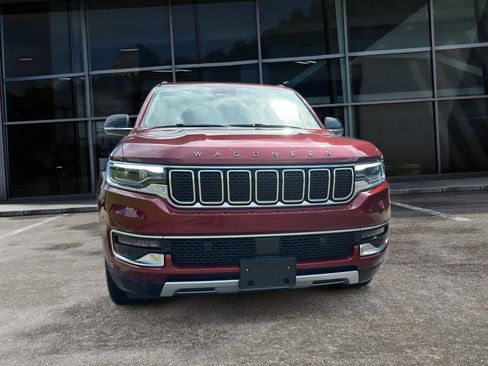 Used 2024 Jeep Wagoneer Series II w/ Flexible Seating Group RWD image 2