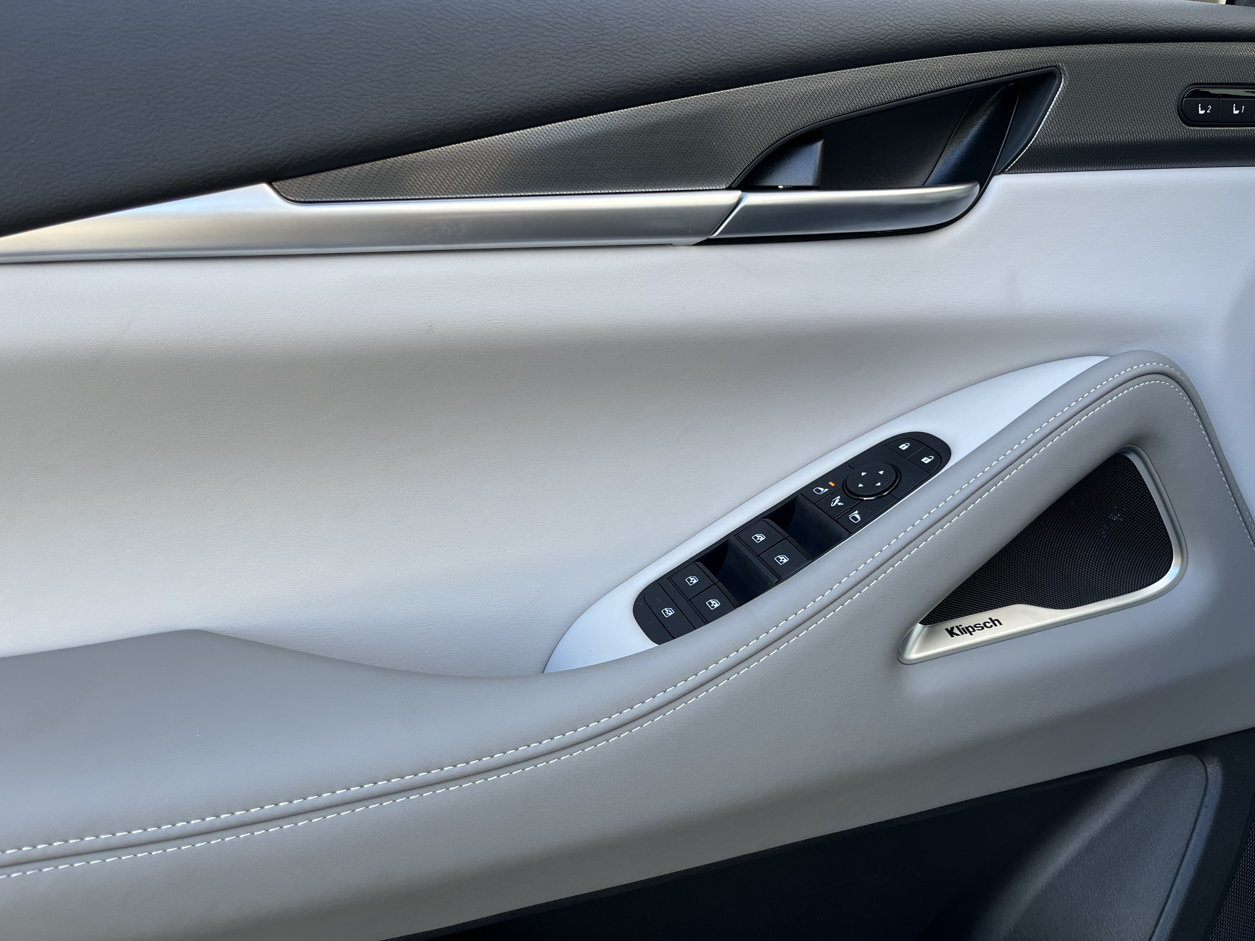 New 2027 INFINITI QX60 Luxe w/ Cargo Package FWD image 11