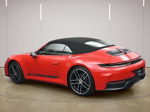 Certified 2026 Porsche 911 Carrera T RWD image 3