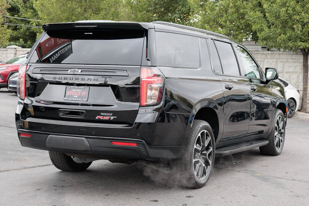 Used 2023 Chevrolet Suburban RST w/ Luxury Package AWD/4WD image 19
