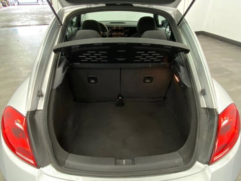 Used 2014 Volkswagen Beetle 1.8T image 32