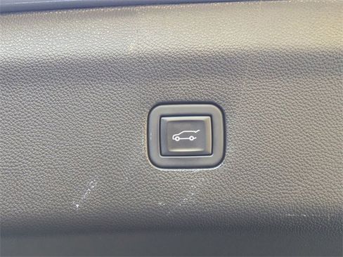 Certified 2023 Buick Enclave Essence w/ Experience Buick Package image 35